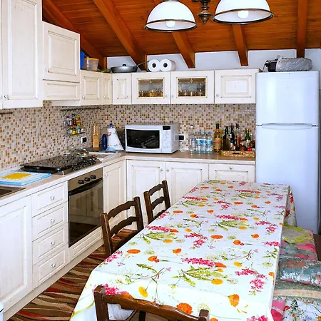 Elegant Lakeview For 6 *