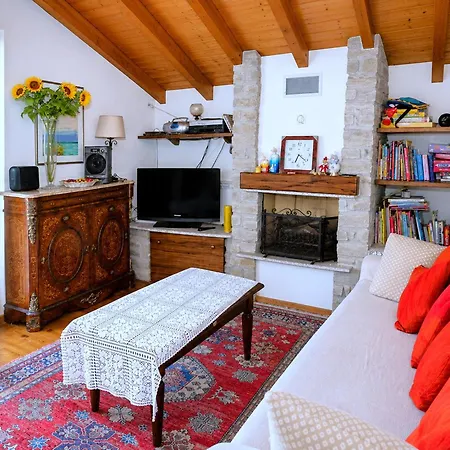 Elegant Lakeview For 6 *