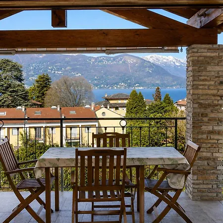 Elegant Lakeview For 6 Germignaga