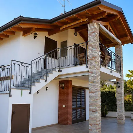 Elegant Lakeview For 6